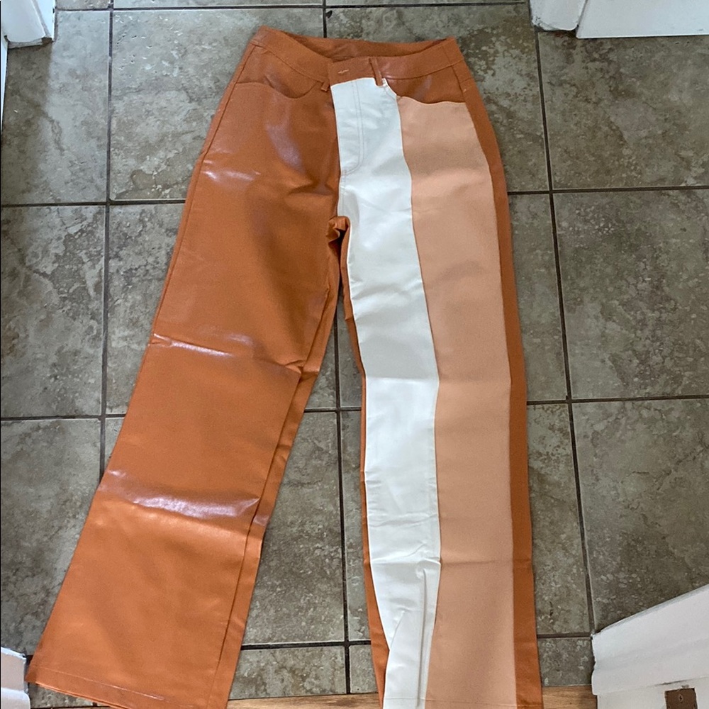 Colorblock Wide-Leg Pants - Picture 1 of 1